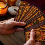 Tarot e Oráculos